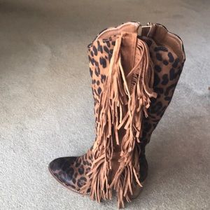 Fabulous leopard Boots, reposhed
